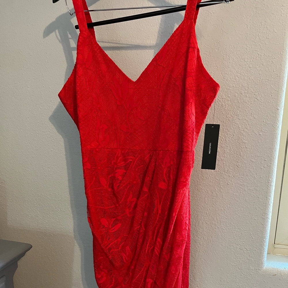 Gorgeous midi dress!